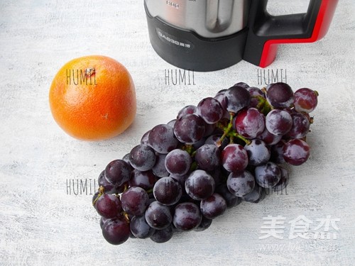 Freshly Squeezed Grape Juice recipe