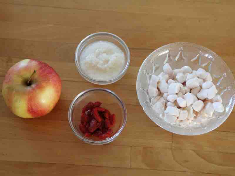 Breakfast: Rice Wine Apple Soup + Honey Bean Roll recipe