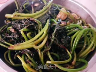 Stir-fried Sweet Potato Sprouts recipe