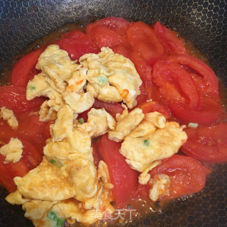 Scrambled Eggs with Tomatoes recipe