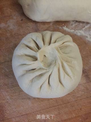 Sophora Japonica Meat Buns recipe