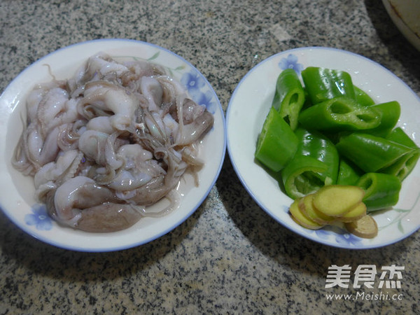 Hot Pepper Stir-fried Wangchao recipe