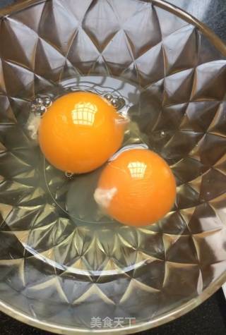 Instant Noodles Ham and Egg Rolls recipe