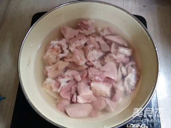 Dried Mushroom Pork Tongue Soup recipe