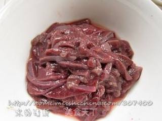 Replenishing The Liver and Improving Eyesight, Nourishing Blood-stir-fried Pork Liver with Hunan Cuisine recipe