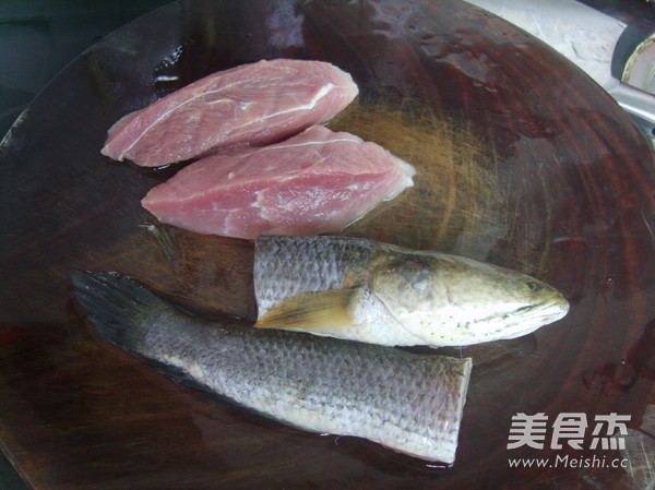 Yuzhu Red Date Raw Fish Soup recipe