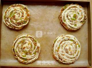 #aca婚纱明星大赛# Roasted Pork Roll with Green Pepper recipe