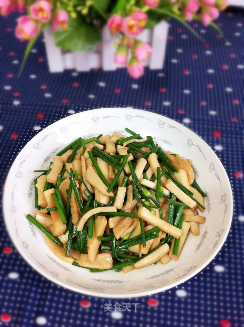 Stir-fried Leek Stem with Pleurotus Eryngii recipe