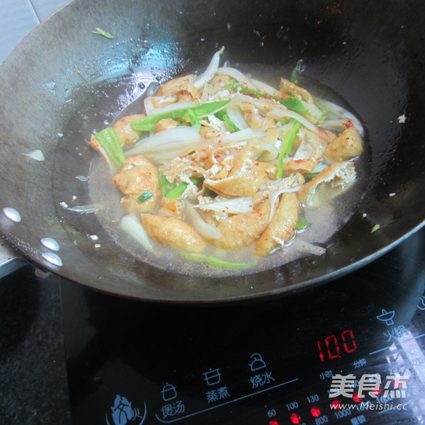 Stir-fried Tofu Shreds with Cabbage Stems recipe