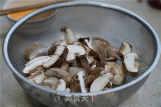 Fried Mushrooms with Eggs recipe