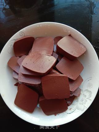 Lean Pork with Tofu and Pork Blood recipe