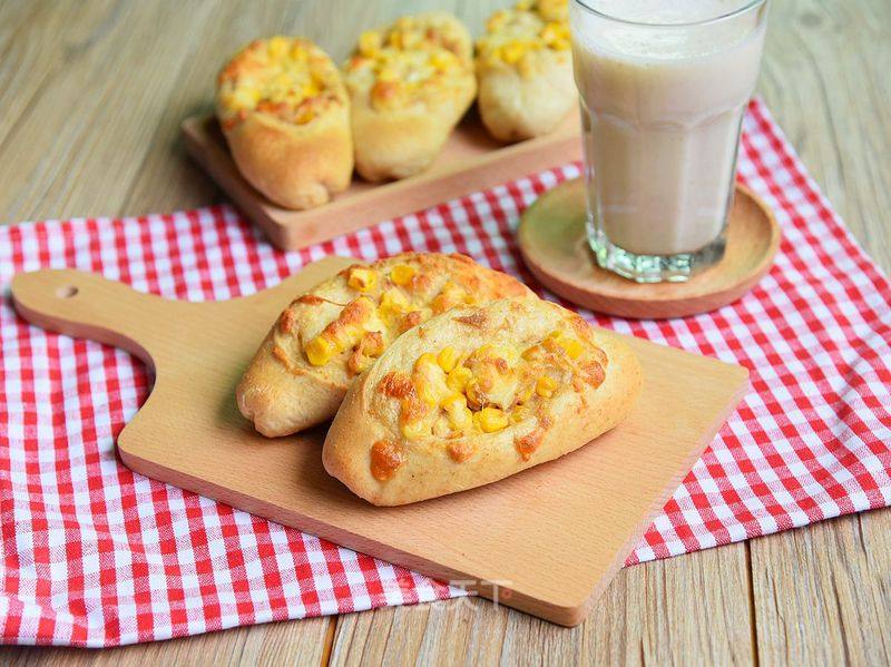 #aca烤明星大赛# Corn and Tuna Whole Wheat Buns recipe