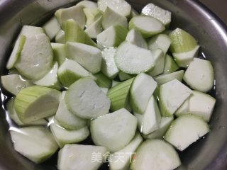 Fried Loofah with Shrimp recipe