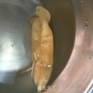 Lotus Seed and Rock Sugar Stewed Flower Gum recipe