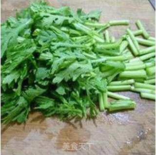 Fried Chrysanthemum with Oily Gluten recipe