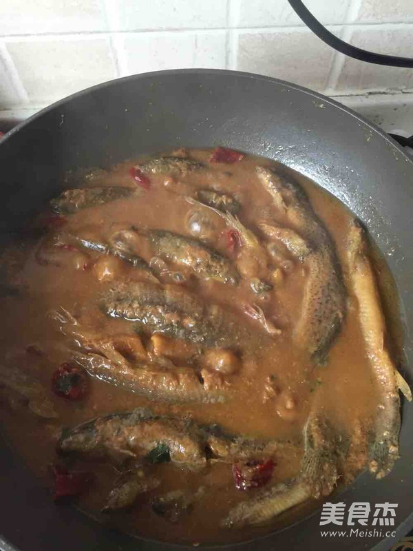 Stewed Loach Fish in Sauce recipe