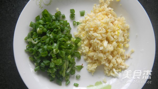 Steamed Oysters with Golden Garlic recipe