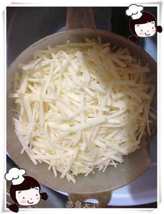 Xiancaoge Private Kitchen (vegetable Greenhouse)--spicy and Sour Sweet (three-flavor Potato Shreds) recipe