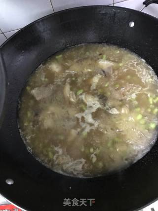 Braised Pork Knuckles with Edamame recipe