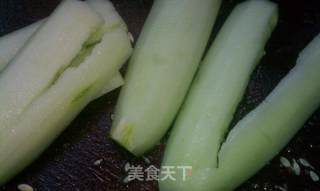Sea Rice Mixed with Cucumber recipe