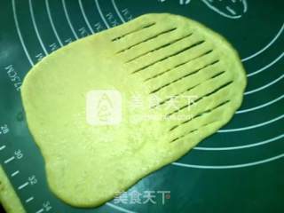 #aca烤明星大赛# Bean Paste Caterpillar Bread recipe