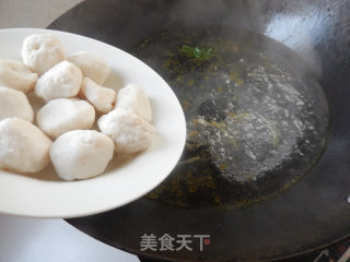 Shredded Green Carrot Fish Ball Soup recipe