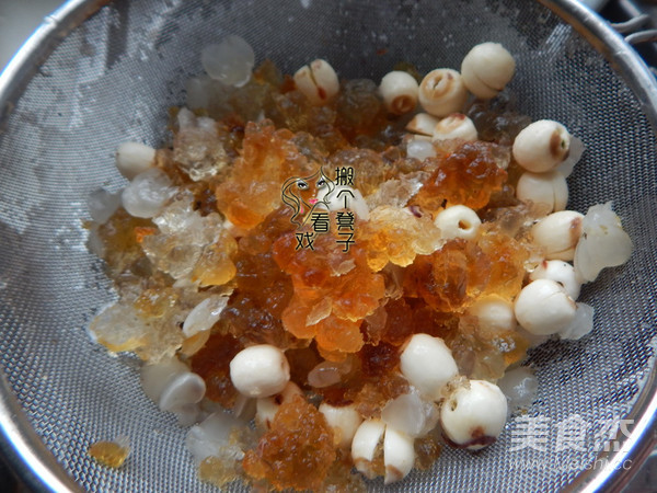 Lotus Seed Peach Gum recipe