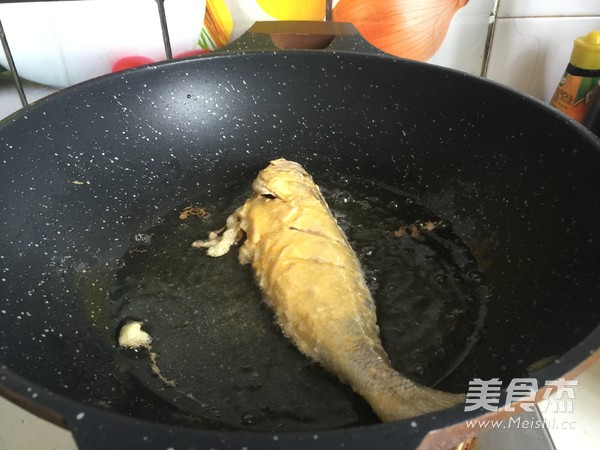 Braised Small Yellow Croaker recipe
