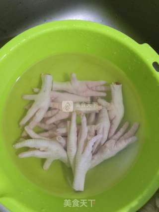 Spiced Chicken Feet recipe