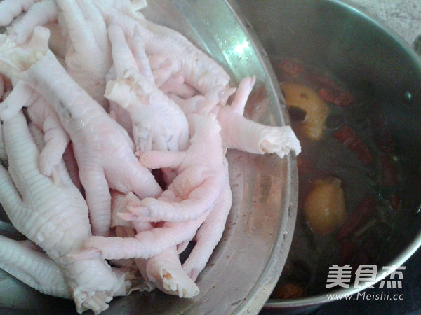 Braised Chicken Feet recipe