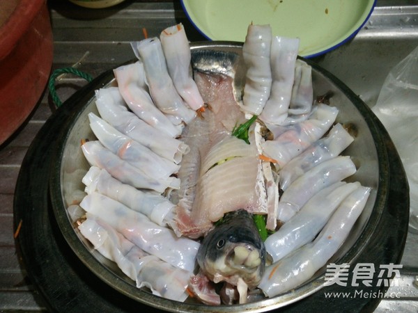 Yinhe Steamed Boneless Crucian Carp recipe