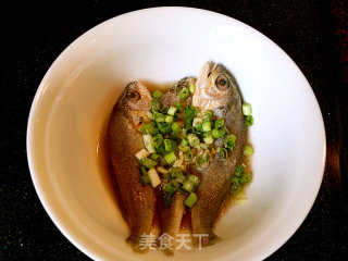 Fried Small Yellow Croaker recipe