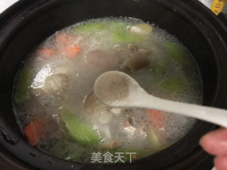 Stewed Pork Trotters with Three Vegetables recipe
