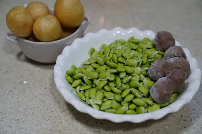 Meatballs, Beans, Boiled Gluten recipe