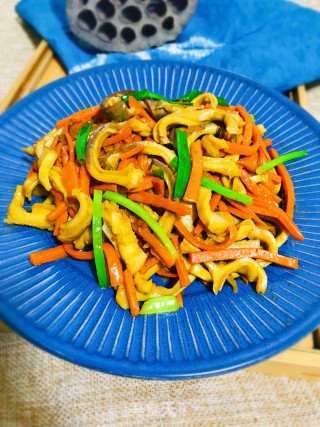 Stir-fried Pork Belly with Shredded Carrots recipe