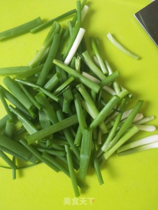 Enoki Mushrooms with Korean Spicy Sauce recipe