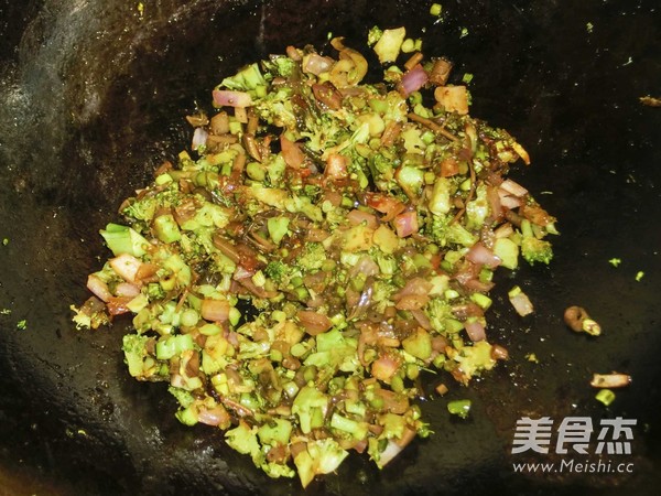 A Bowl of Noodles for Summer, The Vegan Toppings are Sour and Enjoyable recipe