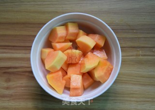 Chestnut Lean Meat Papaya Soup recipe