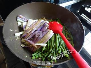 Eggplant Long Cowpeas with Minced Meat recipe