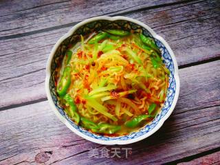 Instant Noodles with Shredded Radish recipe