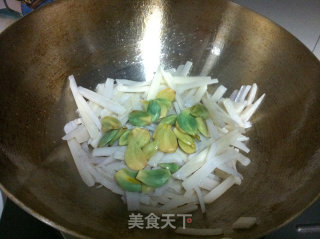 Stir-fried Lotus Root with Laba Garlic recipe