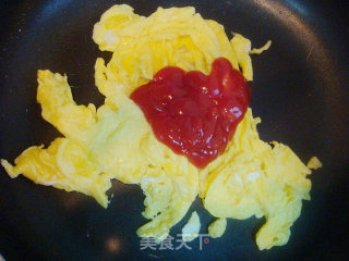 Scrambled Eggs with Tomato Sauce recipe
