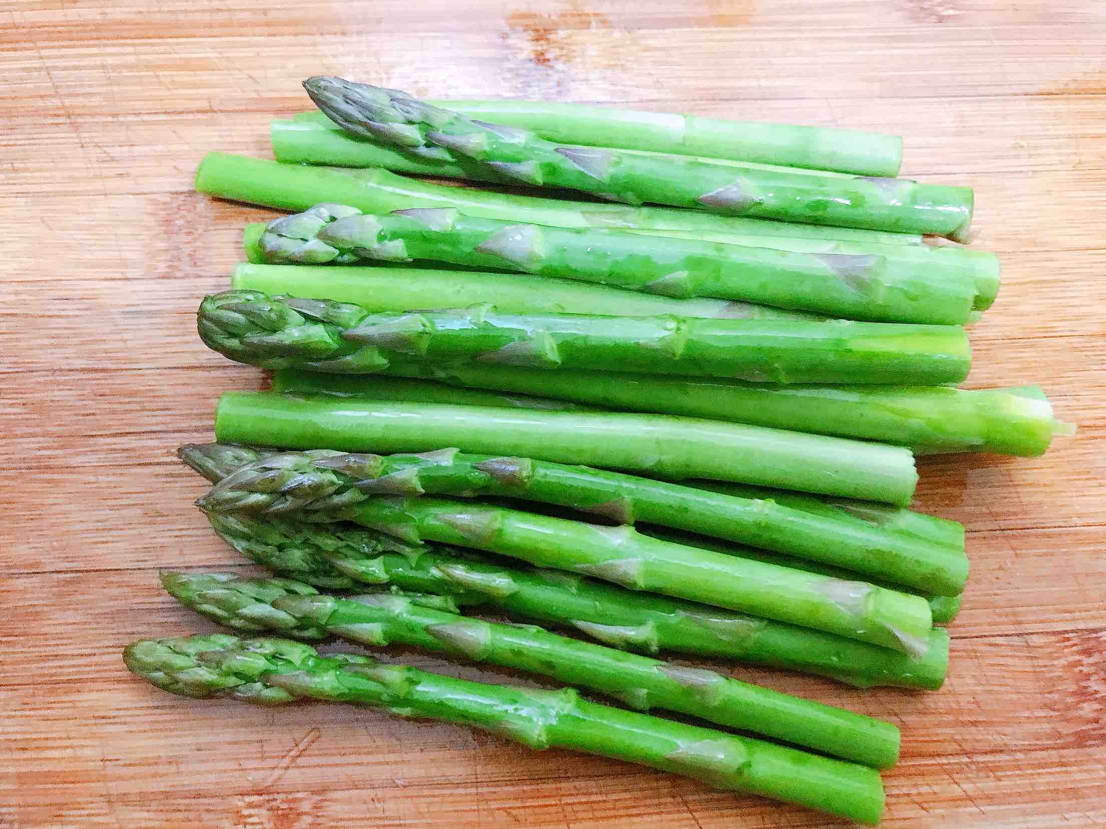 Asparagus in Garlic Oyster Sauce recipe