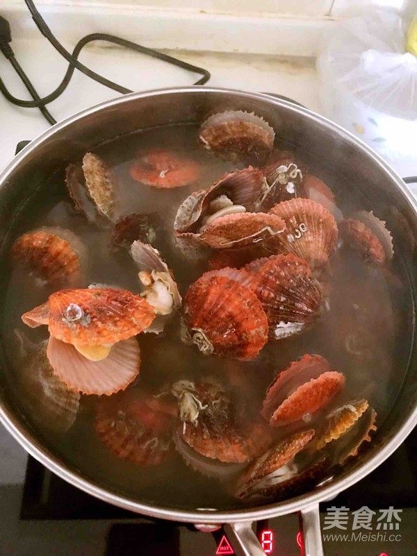 Boiled Small Scallops recipe