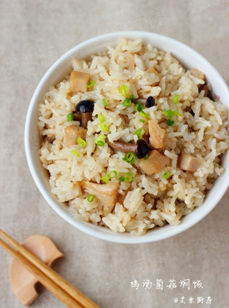 Braised Rice with Mushroom and Chicken Broth