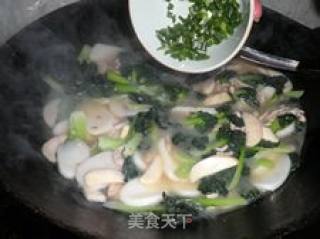 Like A Blooming Dark Green Chrysanthemum-----tasso Cauliflower, Mushrooms, Shredded Pork and Rice Cake Soup recipe