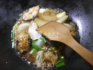 Boiled Mackerel with Radish recipe