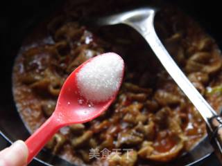 Braised Pork Intestines with Kelp recipe