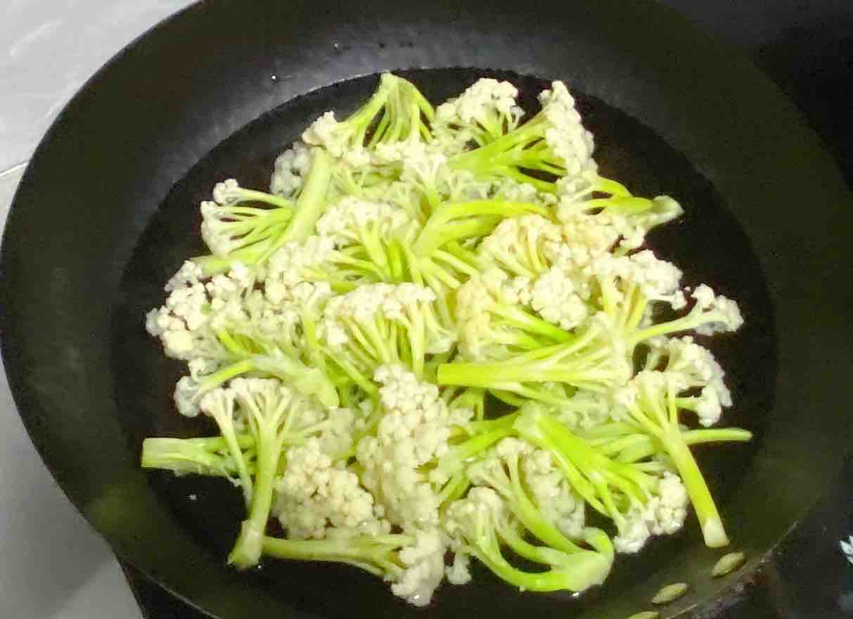 Griddled Cauliflower, Crispy and Delicious, Healthy and Served with Rice~ recipe