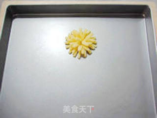 [handmade Chrysanthemum Biscuits] --- Make A Simulation Biscuit that Has Passed The Mold recipe